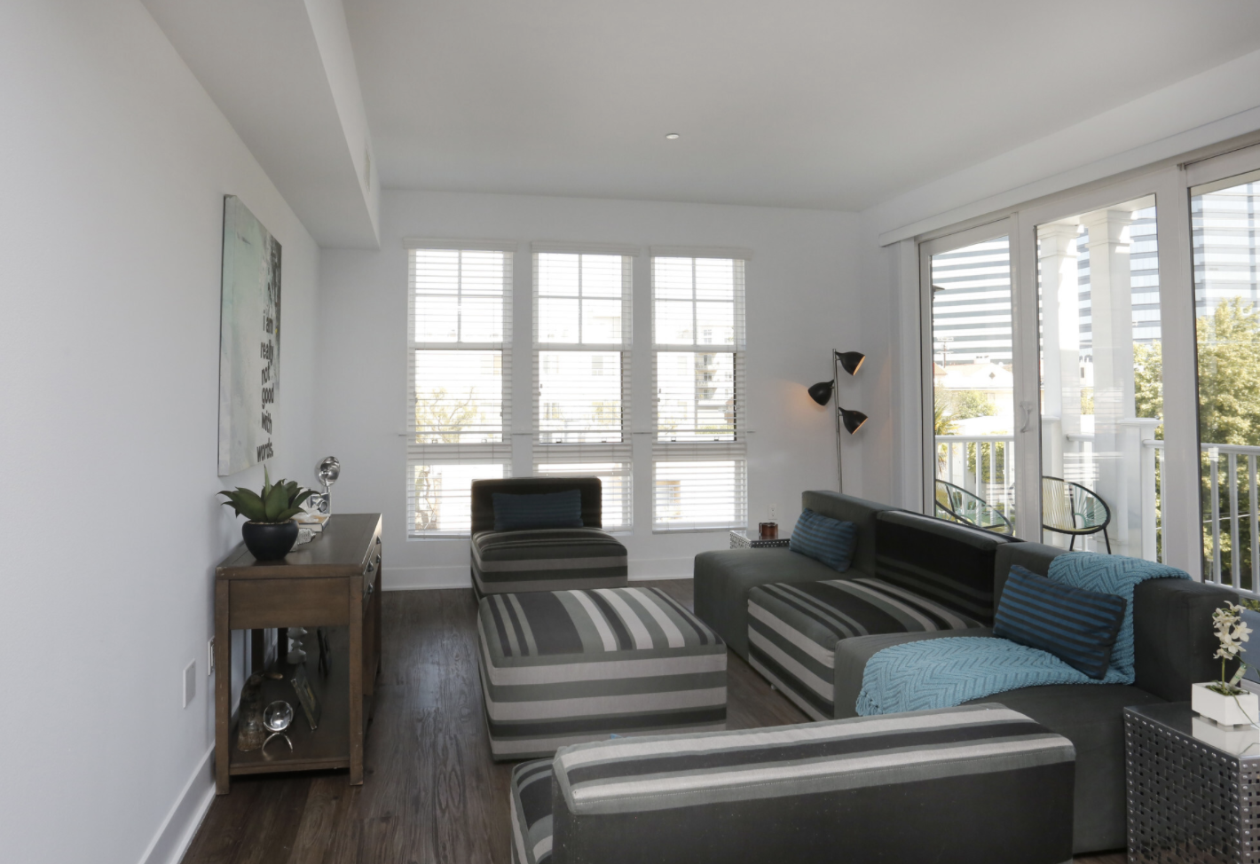 WELLESLEY HOUSE well25.png